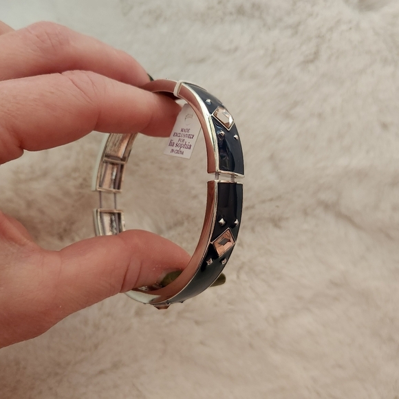 NWT Lia Sophia "Violeta" Cut Crystal Stretchy bracelet - Picture 4 of 4